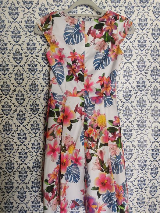 Rochie simpla pentru evenimente