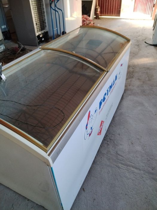 Vitrină frigorifică