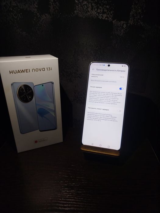 Huawei nova 13i.
