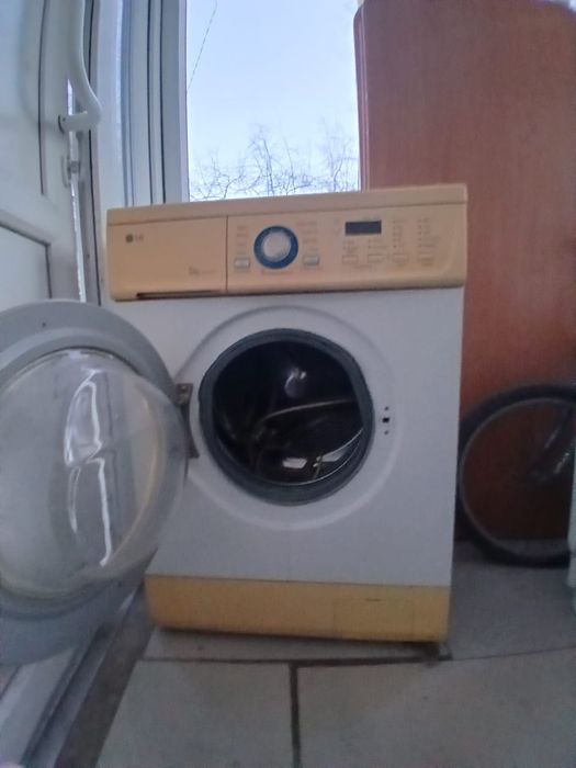 Стралный машинка на запчаст