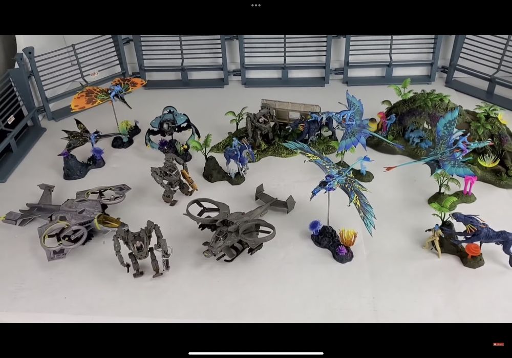 cadou figurine Avatar si Avatar Way of Water plus albume