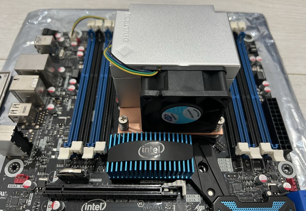 Placa baza Gaming Intel DX79TO Extreme,Intel I7 3820,Cooler Dynatron