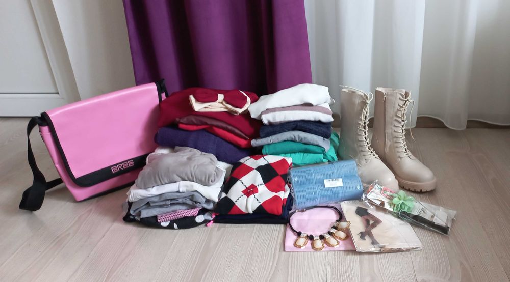 Haine dama marimea s/m si accesorii