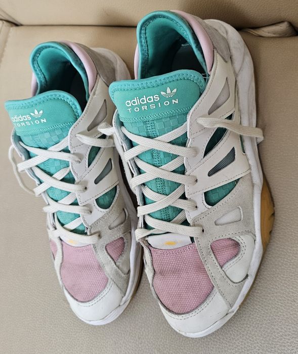 Adidas originals torsion