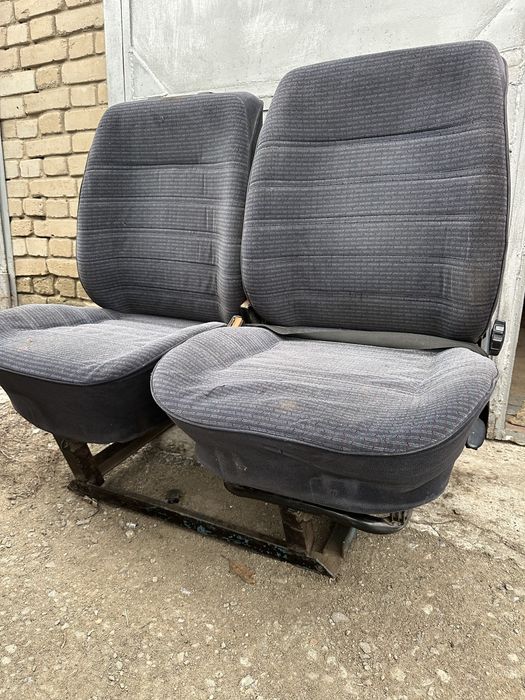 Продам Сиденье 2 шт
