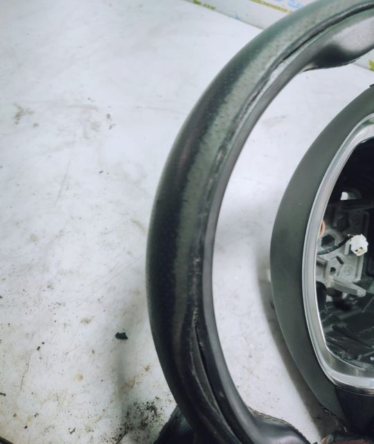 Volan in 3 spite cu comenzi 34152636B Volvo V40 2  [din 2012 pana  2016] seria