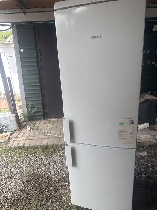 Продам холодильник VESTEL