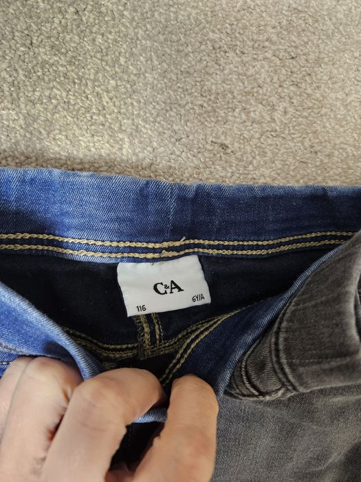 Set blugi noi, mărime 116, model jeanși și treggings