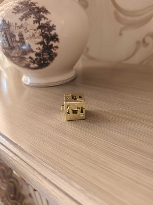 Продам золотой блок из коллекции Майнкрафт Minecraft kinder Joy