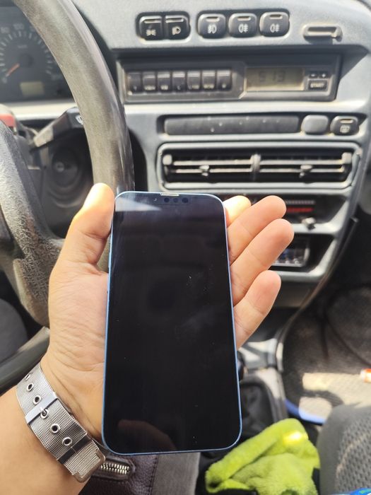 Продам айфон 13 iphone 13