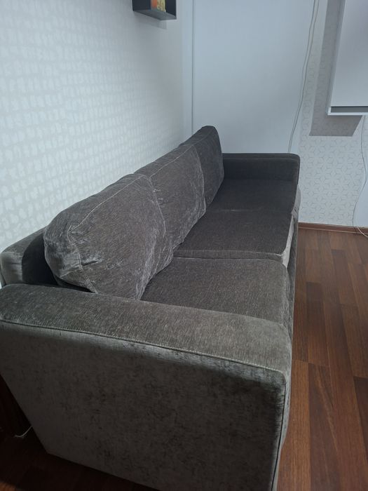 Canapea comfortabilă