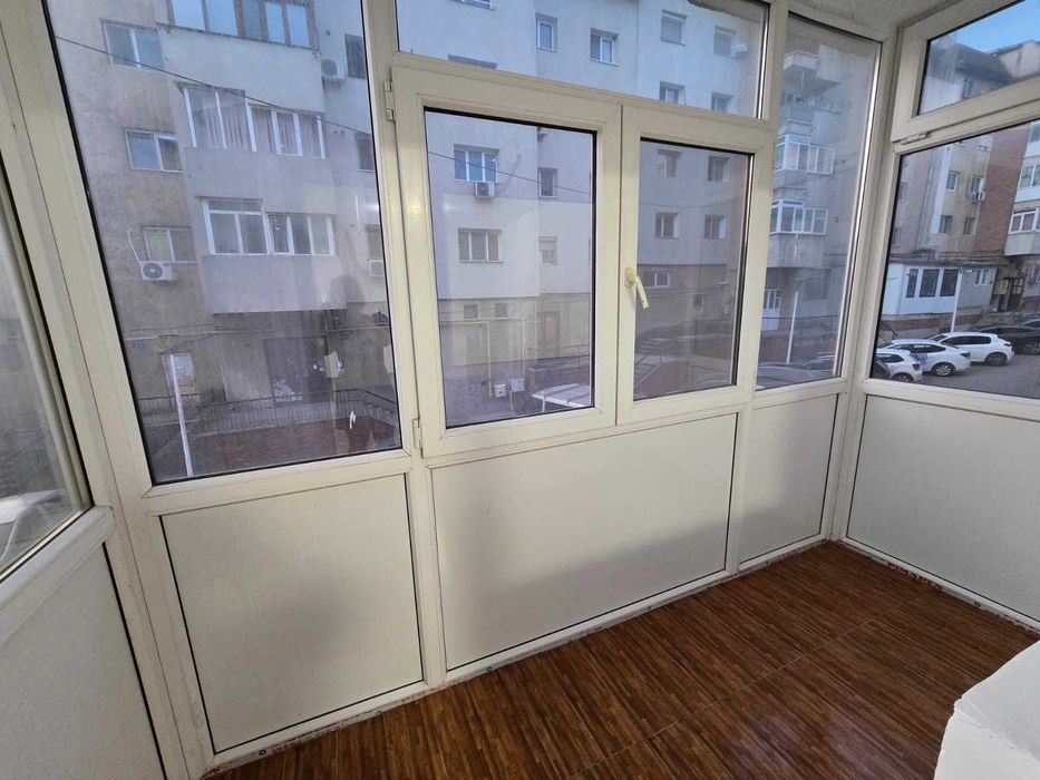 Vand apartament 2 camere decomandat etj 1 din 4