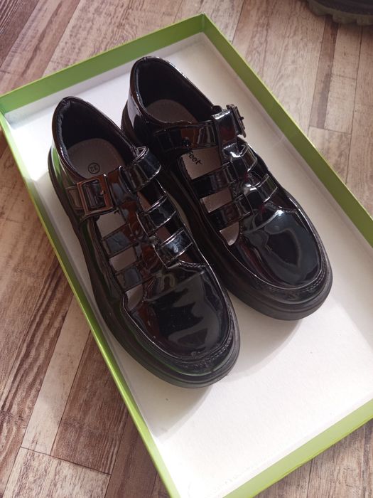 Обувь на девочку