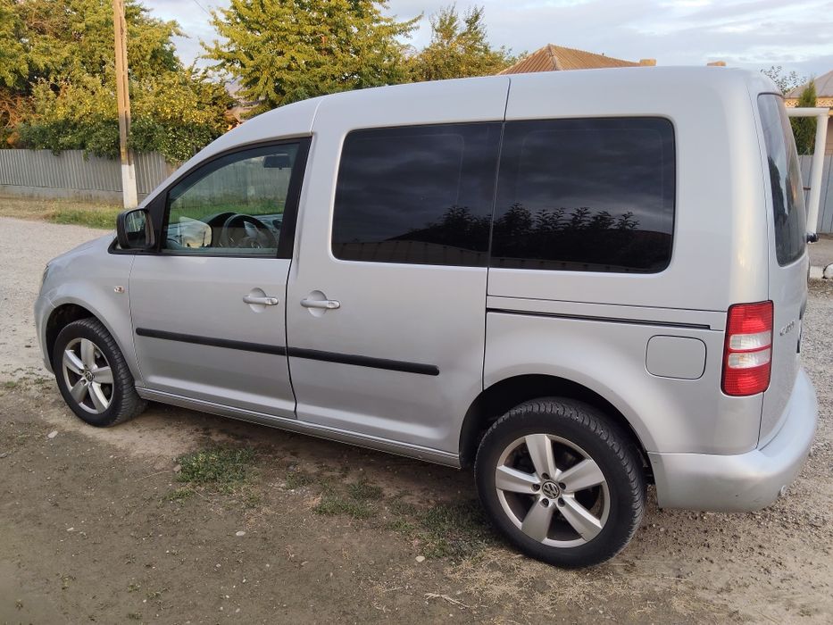 Vând Vw Caddy 2012(Fara schimb)