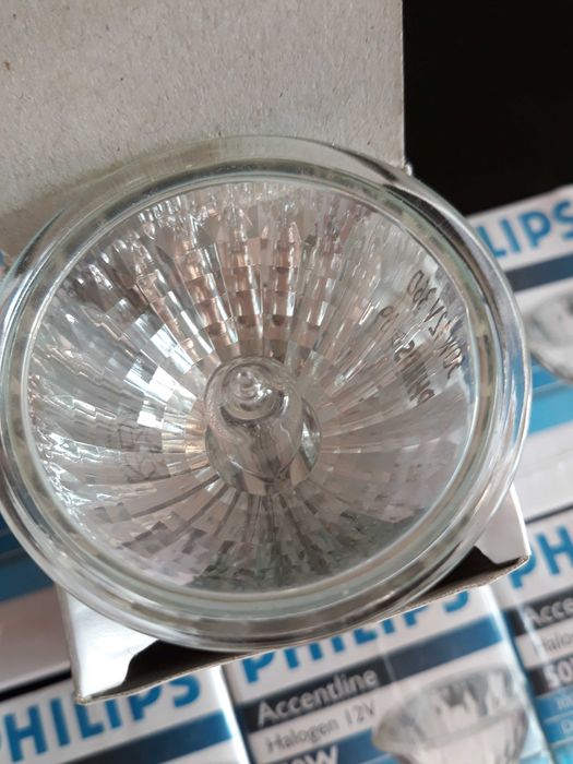 13 becuri halogen NOI, 50W, 12V