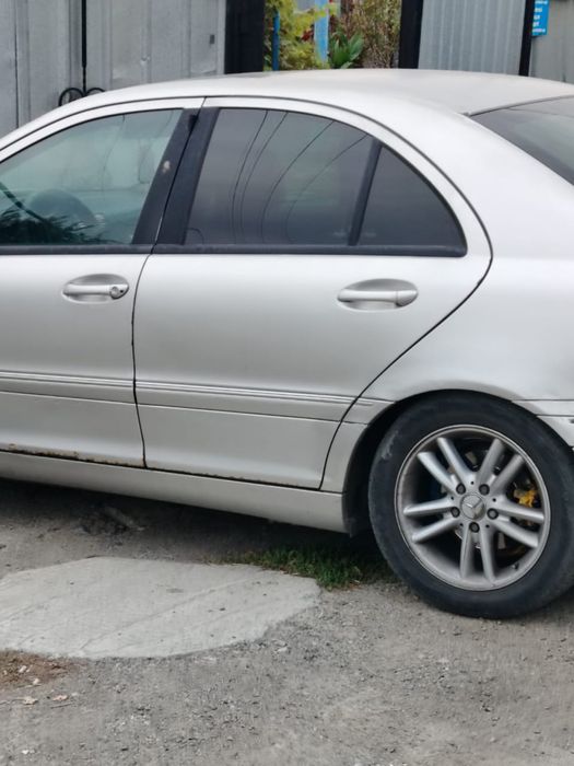 Mercedes-Benz C-Class 2002