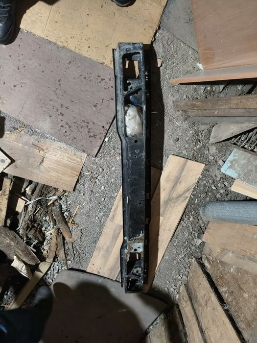 Швеллер переднего бампера Пассат Б4/Passat B4