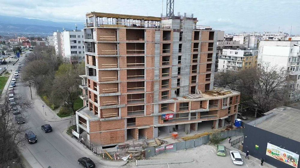 Апартамент с 3 спални в Кючук Париж от ИНВЕСТИТОР