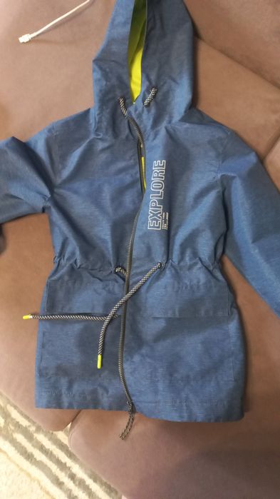 Продам куртки на мальчика