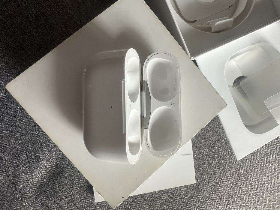 Кейс airpods pro 2 оригинал