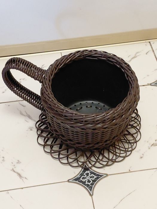 Продам кашпо из ротанга