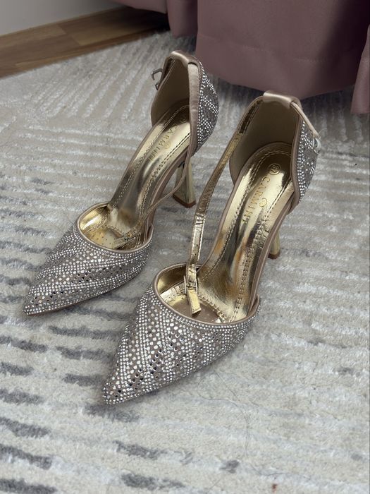 Женские туфли с каблуком