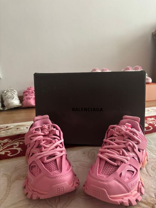 Balenciaga track pink
