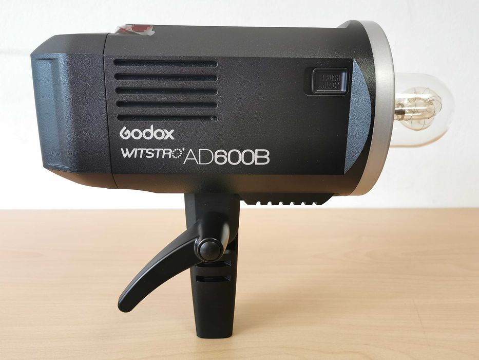 Godox AD600B TTL светкавица