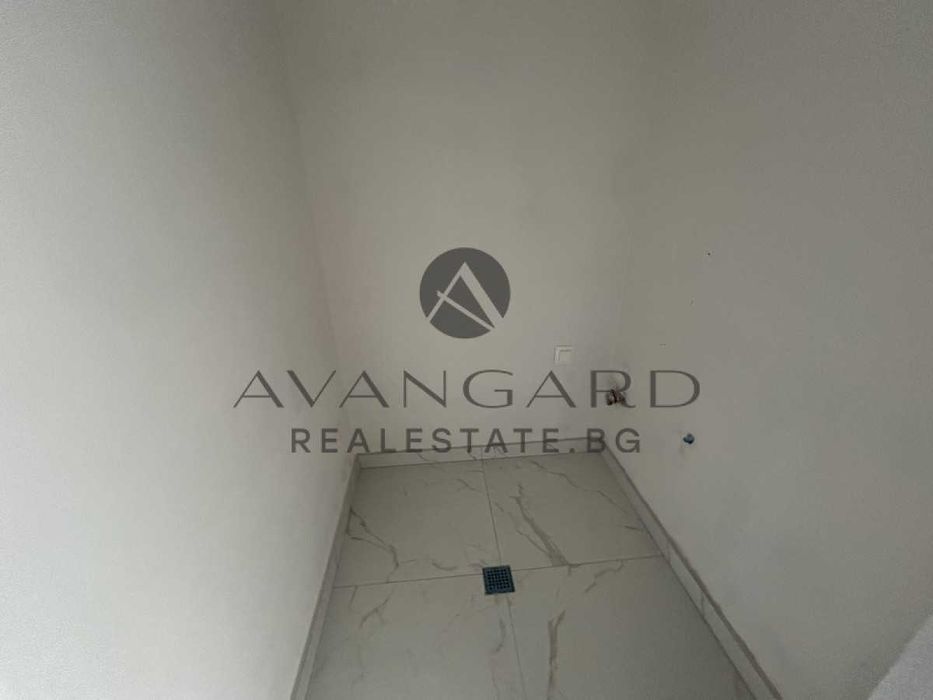 Продава се Тристаен апартамент в Пловдив, Христо Смирненски - 78 кв.м за 1570 €/кв.м - Снимка #6