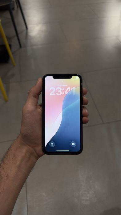 Iphone 11 black 64 GB
