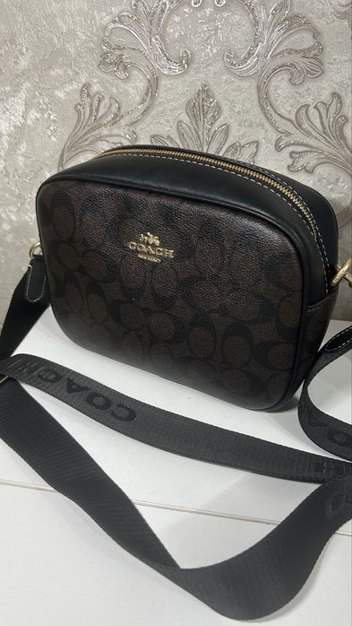 Сумка от бренда Coach