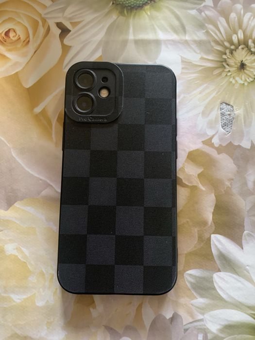 Продавам Iphone 12 mini