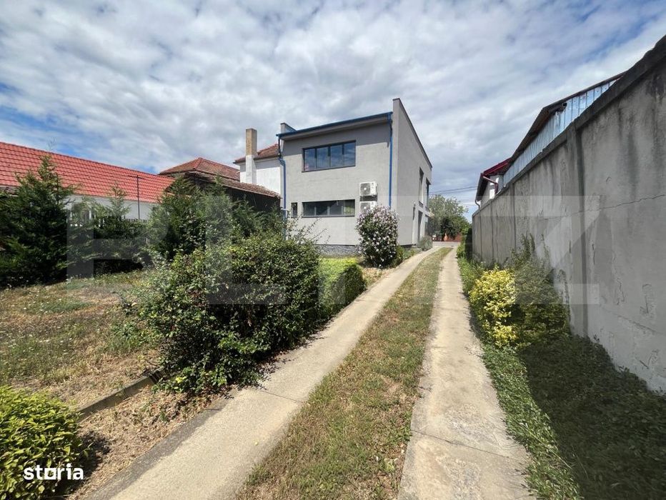 Spatiu comercial de inchiriat, 180 mp utili, parcare proprie, Oradea