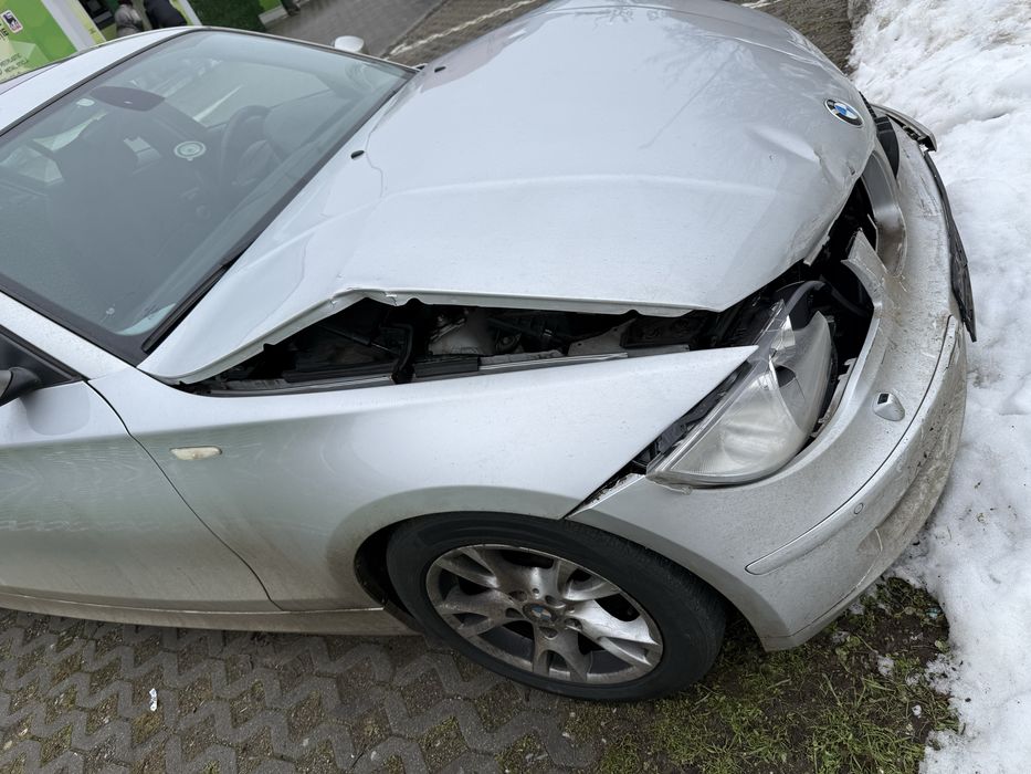 BMW avariat , motor functionabil, masina se poate deplasa,