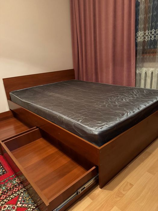 Двух спальная кровать