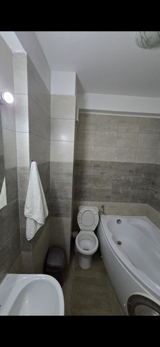 Proprietar, închiriez ap  2 camere Militari Residence