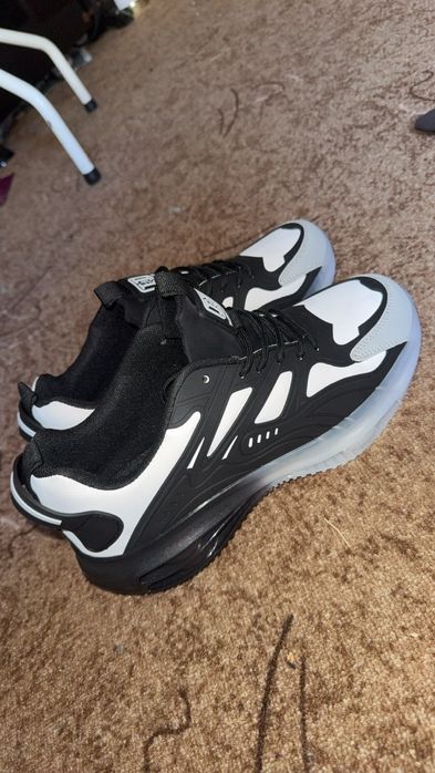 Мъжки маратонки .