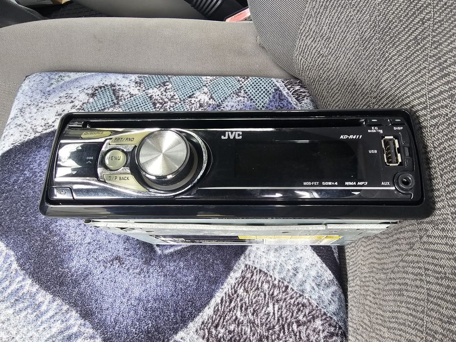 Radio cd auto  + stick