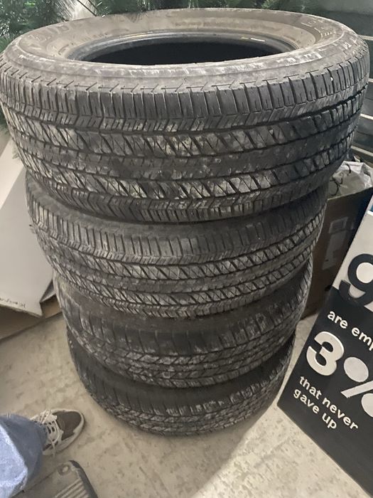 Продам шины Bridgestone 255/65R17 110H