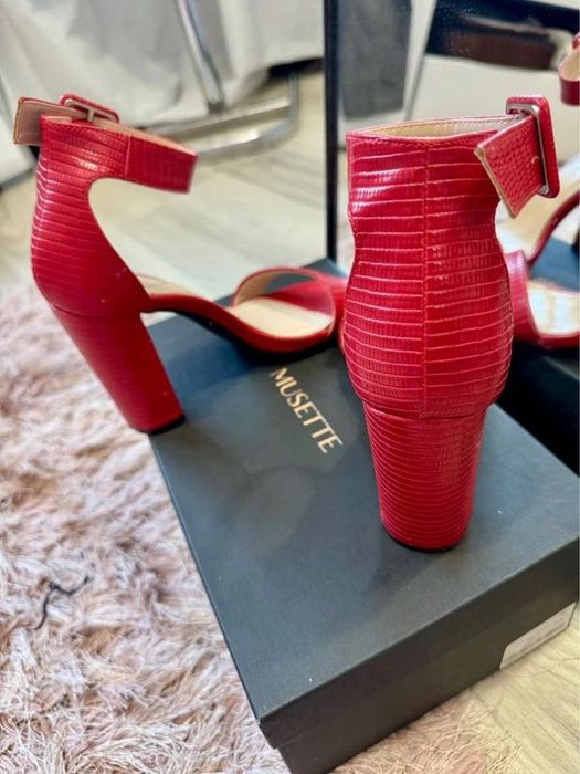 Sandale roșii elegante cu toc gros mărimea 36