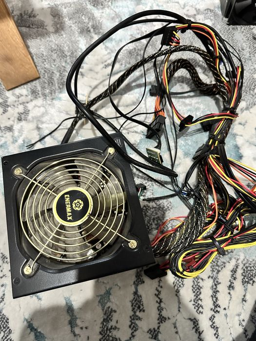 Sursa pc desktop Enermax 450W ENP450AGT, 4 x Molex, 5 x SATA, PCI