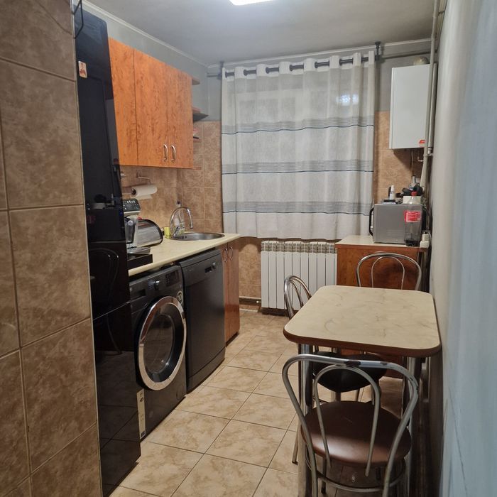 Vând/schimb apartament 2 cam., centru