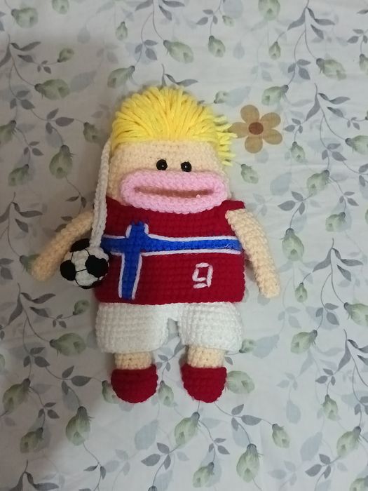 Плюшевая игрушка амигуруми ручной работы