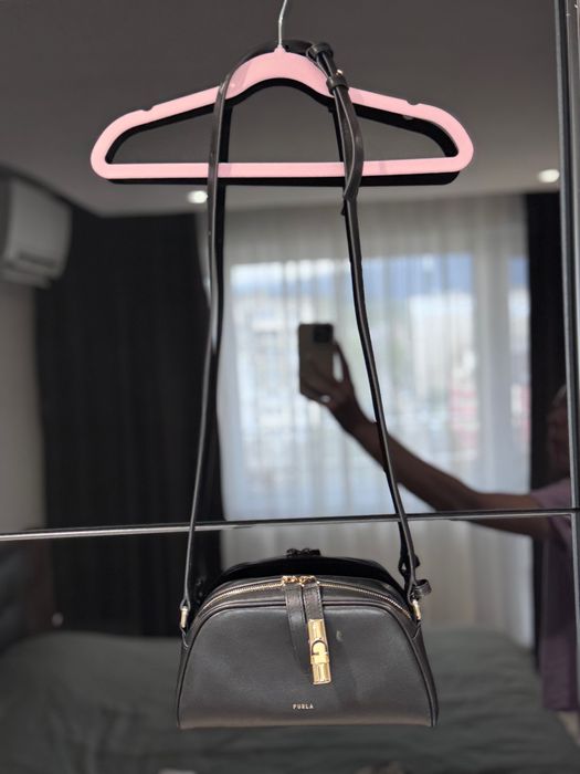 Чанта Furla черна