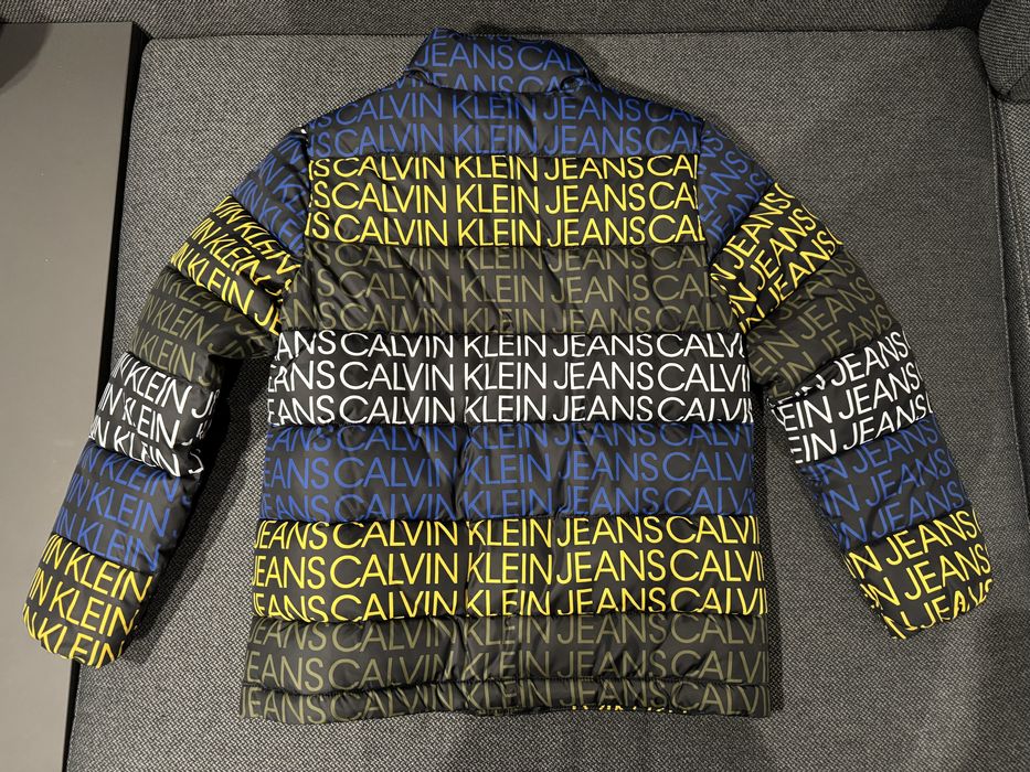 Оригинално яке за момче Calvin Klein, размер 10г.