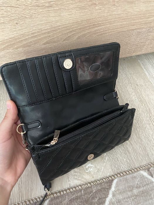 Чанта-клъч GUESS