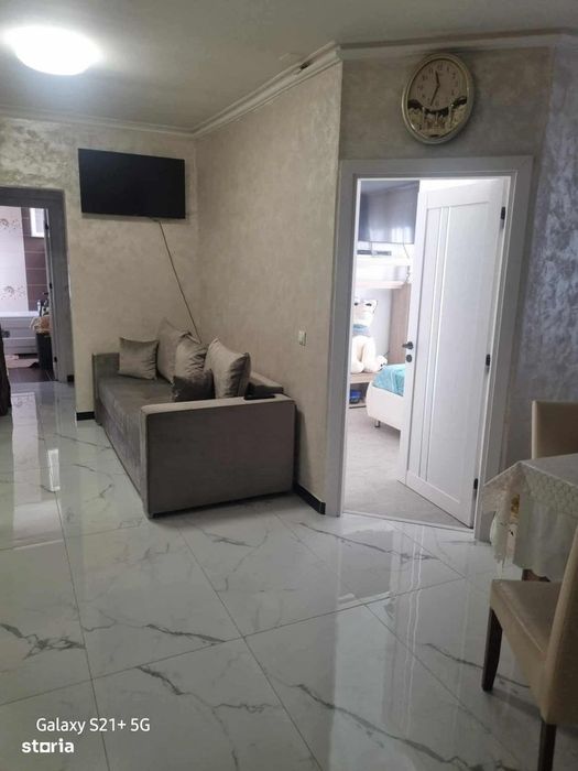 Apartamnet cu 3 camere,gradinaa si parcare cu CF,zona Eroilor-Floresti — fotografia 1