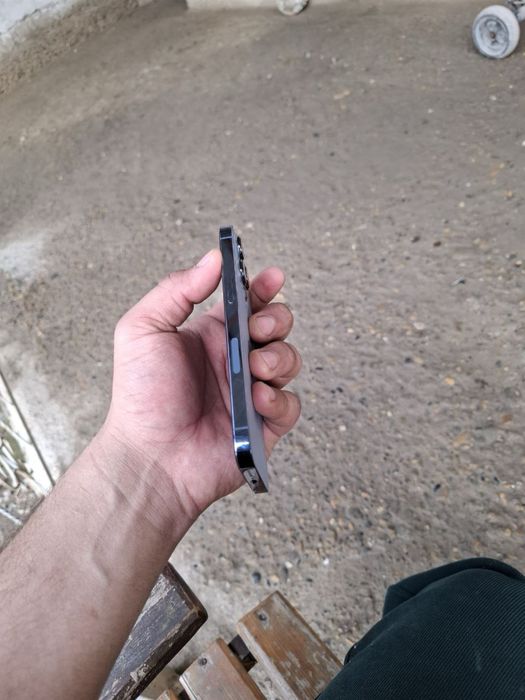Iphone 13 pro ochilmagan aybi faqat krishka singan