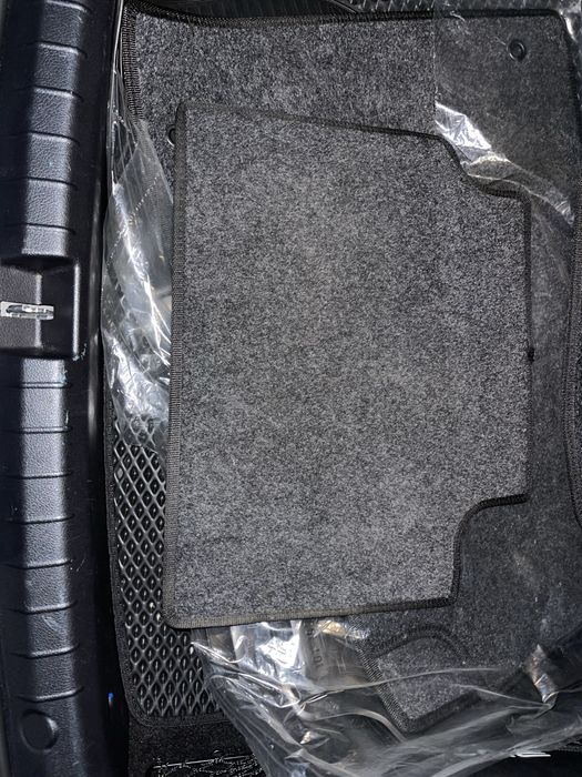 летние коврики и резиновые полики на Hyndai Sonata