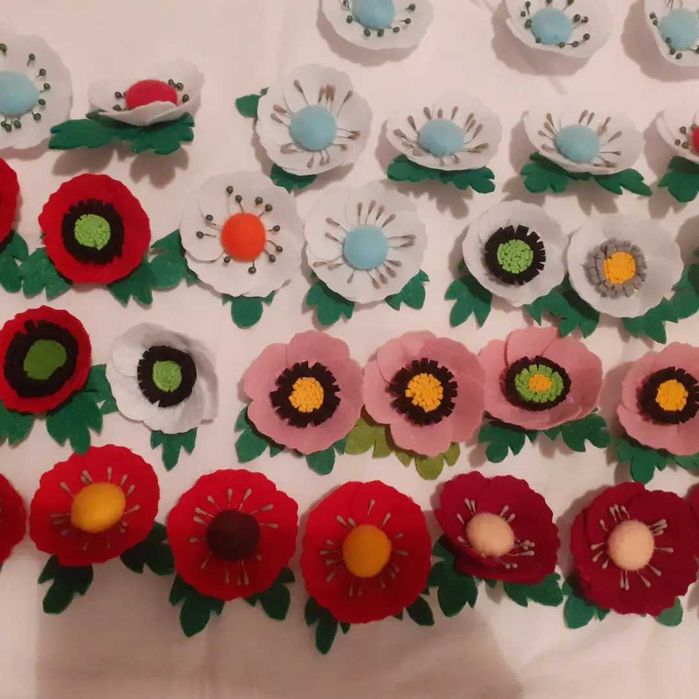 Mărțișoare tip broșă facute din fetru. Realizate manual.